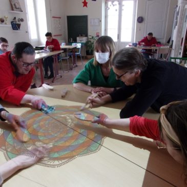 Une table magique à Kypseli